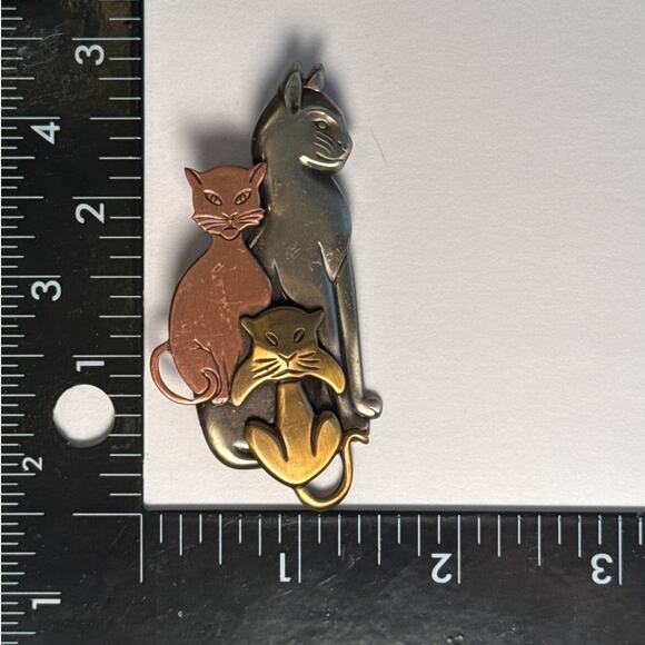 Trio Cat Brooch Pin Feline Silver Gold Copper Tone Vintage Estate K&T Signed - Picture 6 of 7